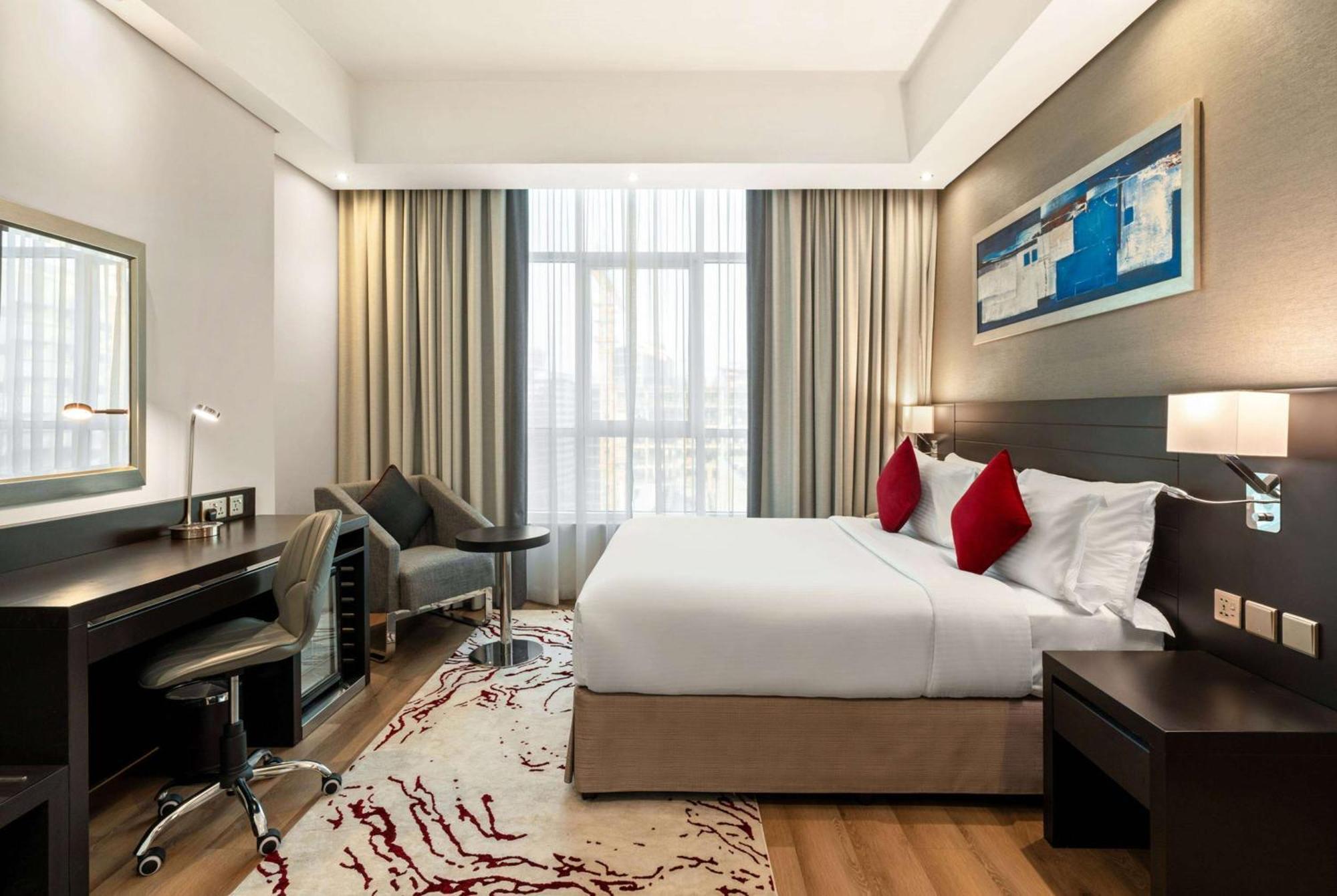 Ramada By Wyndham Dubai Barsha Heights Hotell Eksteriør bilde