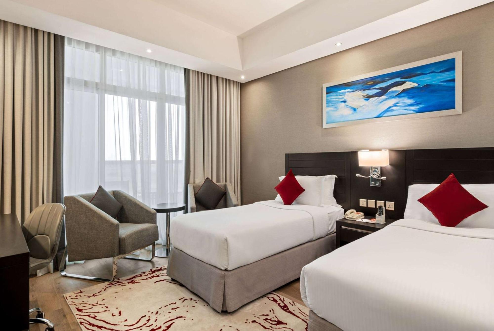 Ramada By Wyndham Dubai Barsha Heights Hotell Eksteriør bilde